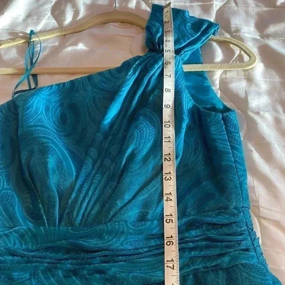 Theia 100% Silk Off Shoulder Green Prom Cocktail Formal Resort Dress, Size 4. - Picture 12 of 15